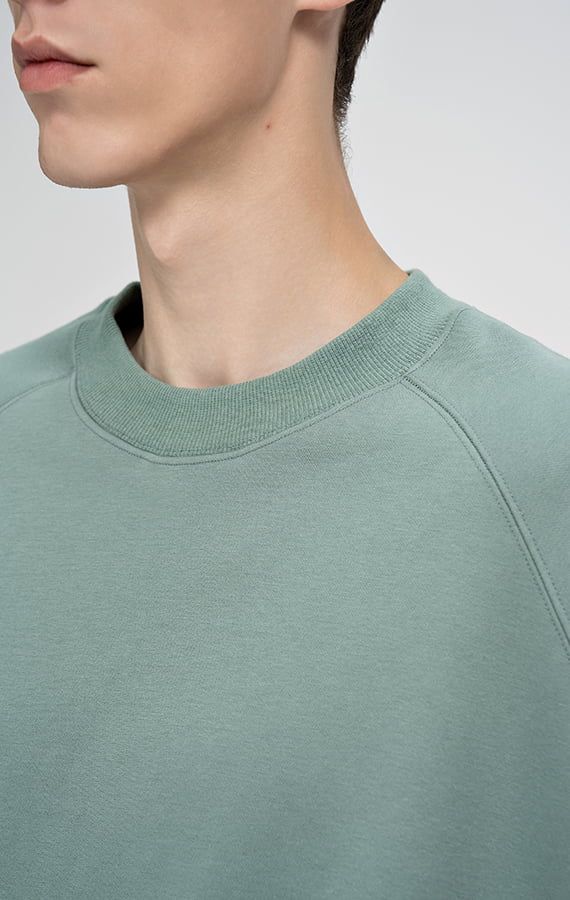 DROP SHOULDER SWEATSHIRT