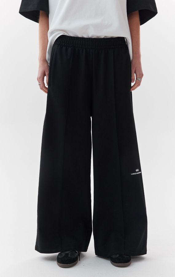 WOMEN'S SWEATPANTS