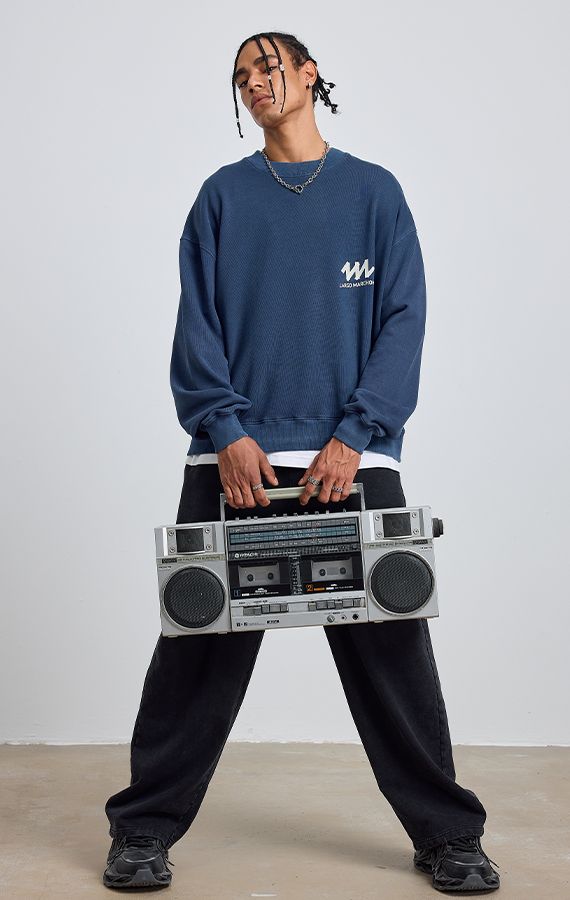 CREW NECK SWEATSHIRT